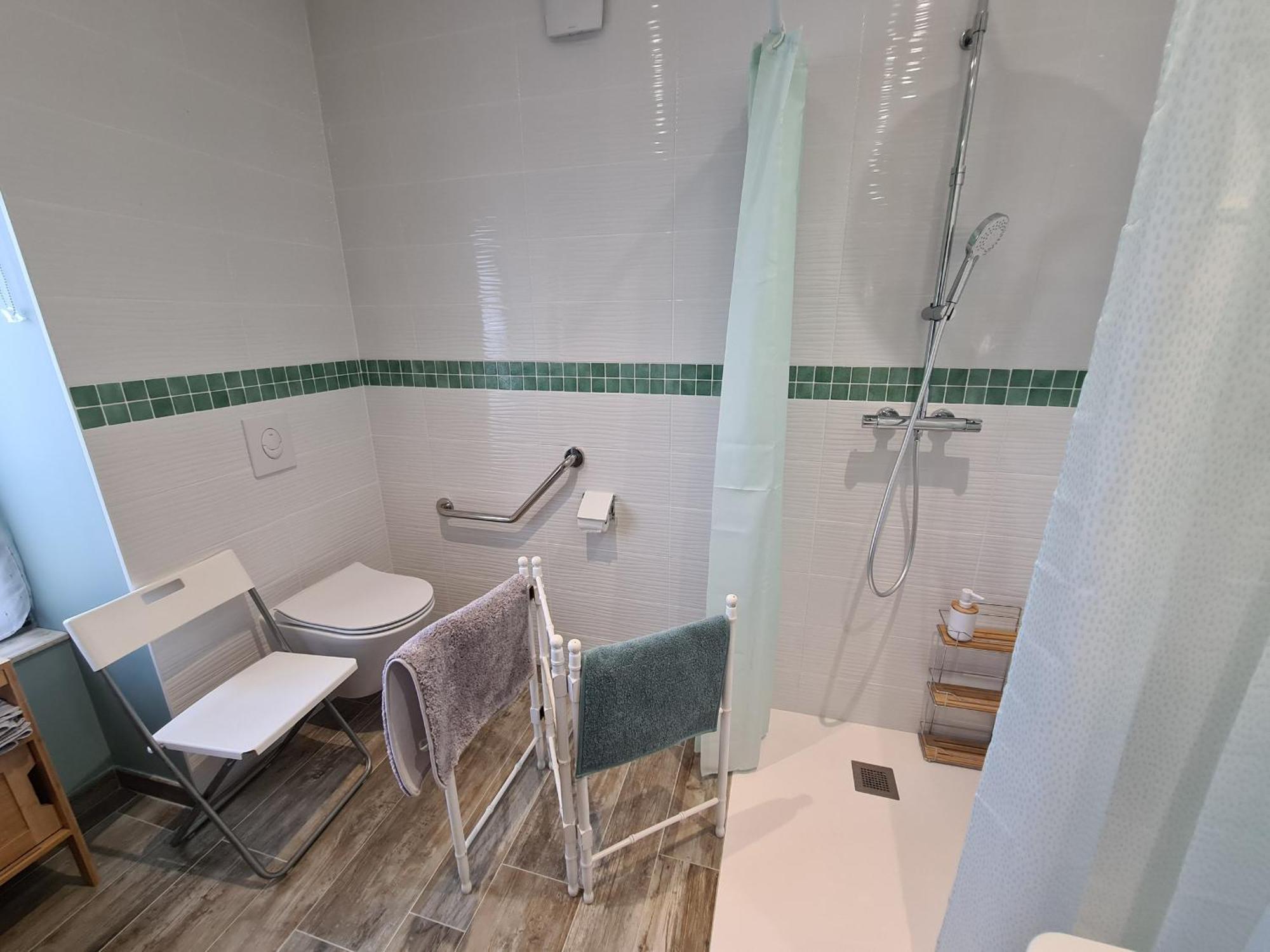 Gite Spacieux A Briare Avec Terrasse, Ideale Pour Familles Et Seminaires, Animaux Acceptes. - Fr-1-590-371 エクステリア 写真